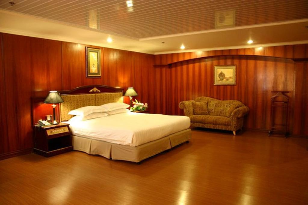 Grand Regal Hotel Bacolod Ruang foto