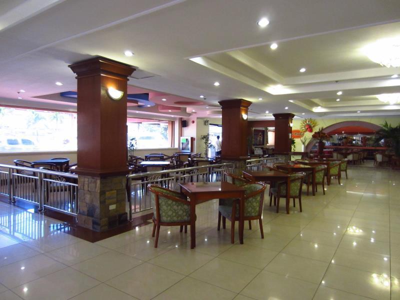 Grand Regal Hotel Bacolod Bagian luar foto