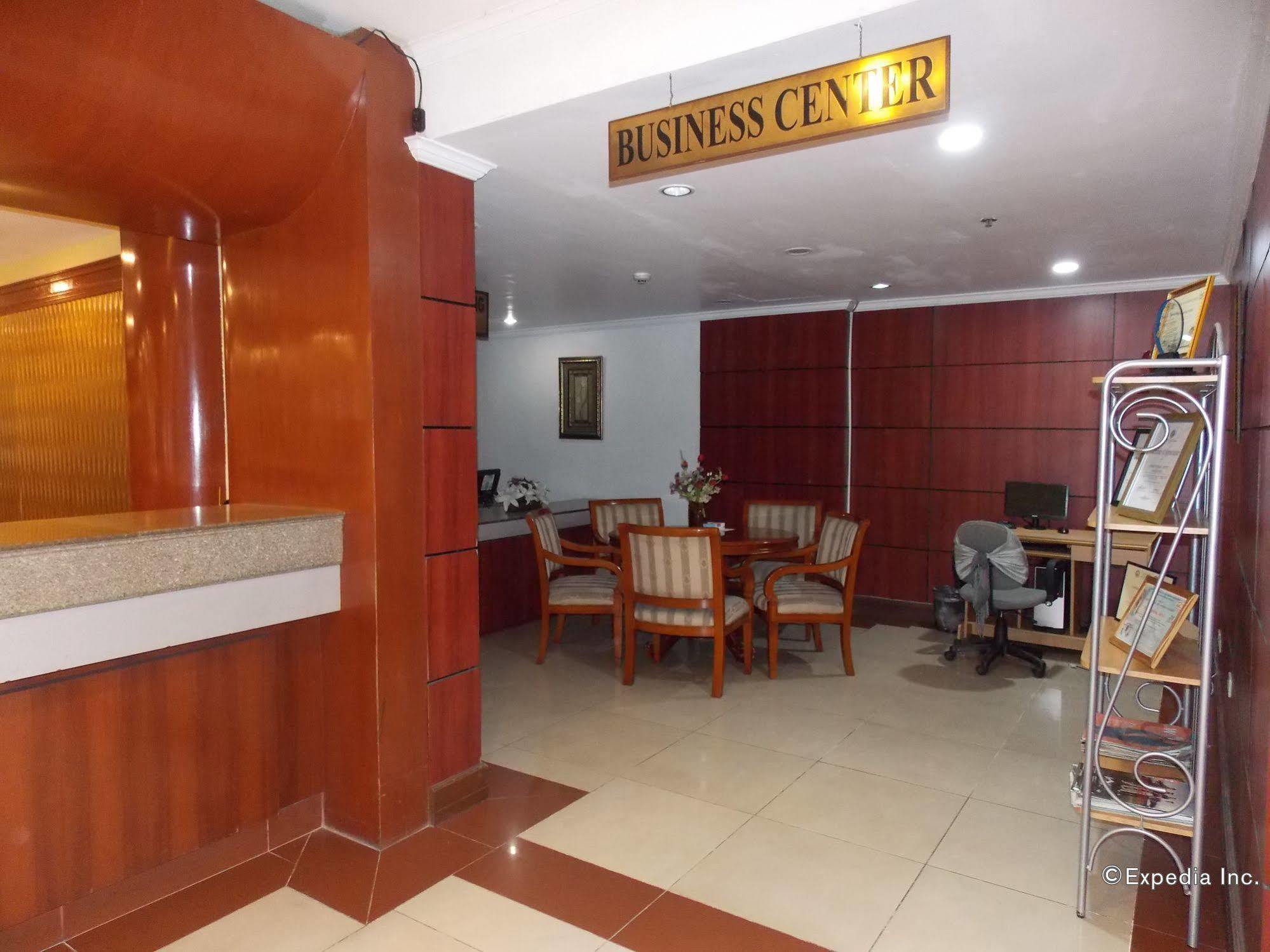 Grand Regal Hotel Bacolod Bagian luar foto