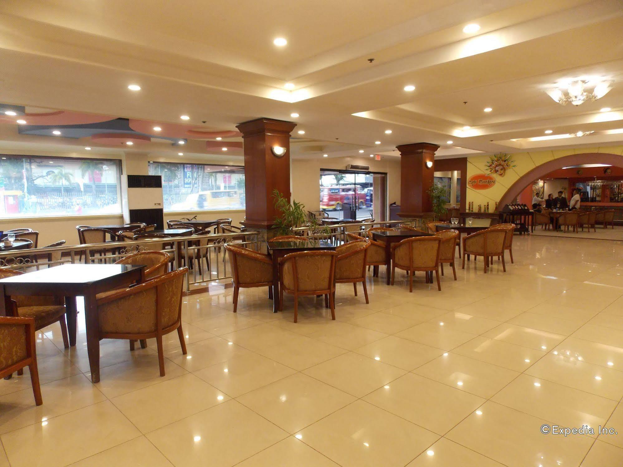 Grand Regal Hotel Bacolod Bagian luar foto