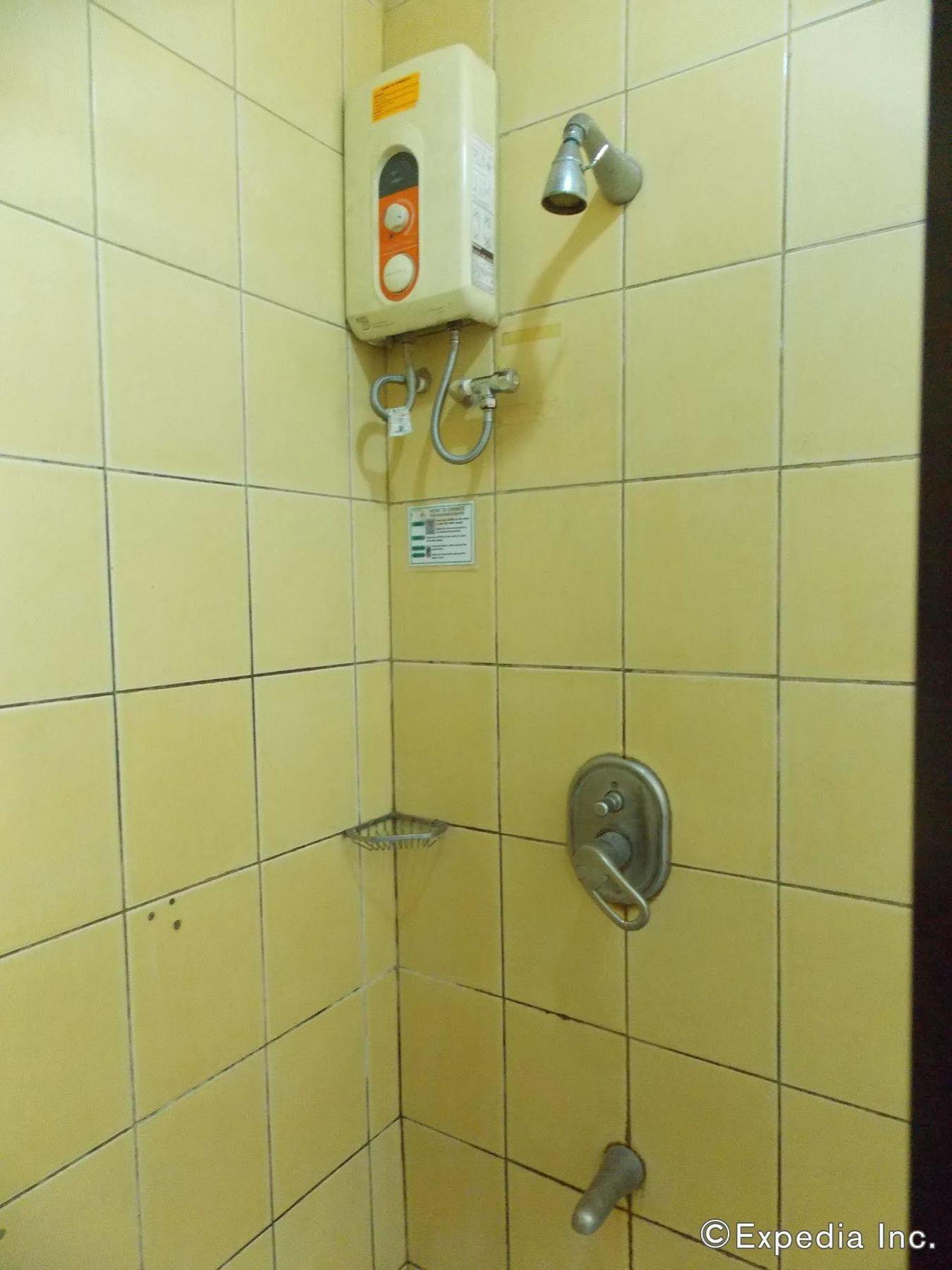 Grand Regal Hotel Bacolod Bagian luar foto