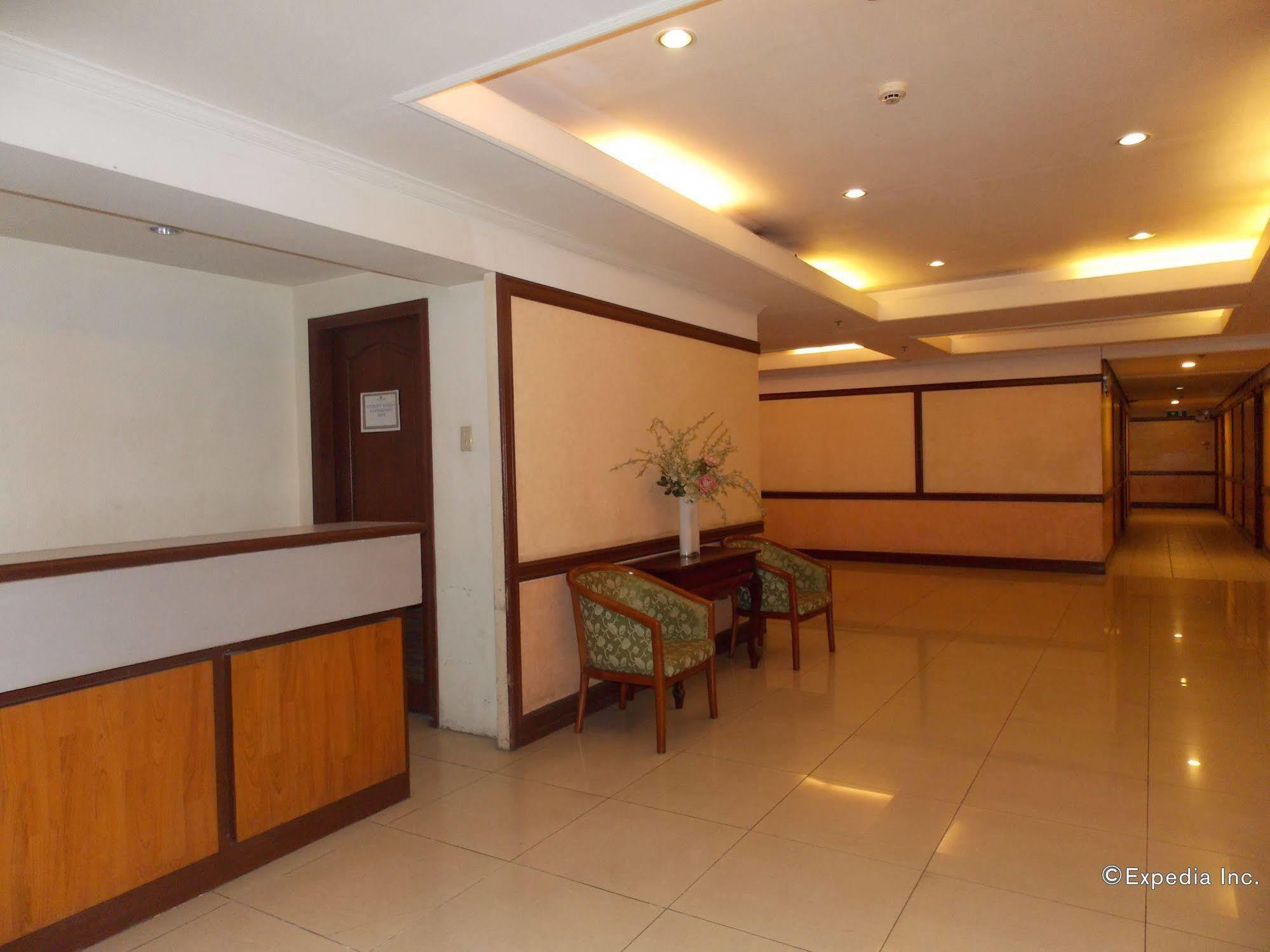 Grand Regal Hotel Bacolod Bagian luar foto