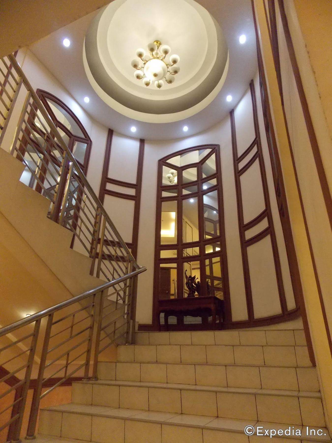 Grand Regal Hotel Bacolod Bagian luar foto