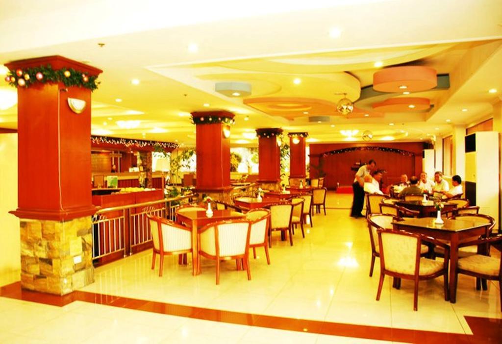 Grand Regal Hotel Bacolod Bagian luar foto