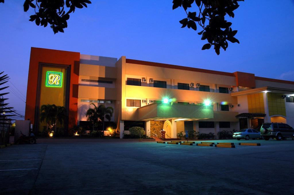 Grand Regal Hotel Bacolod Bagian luar foto